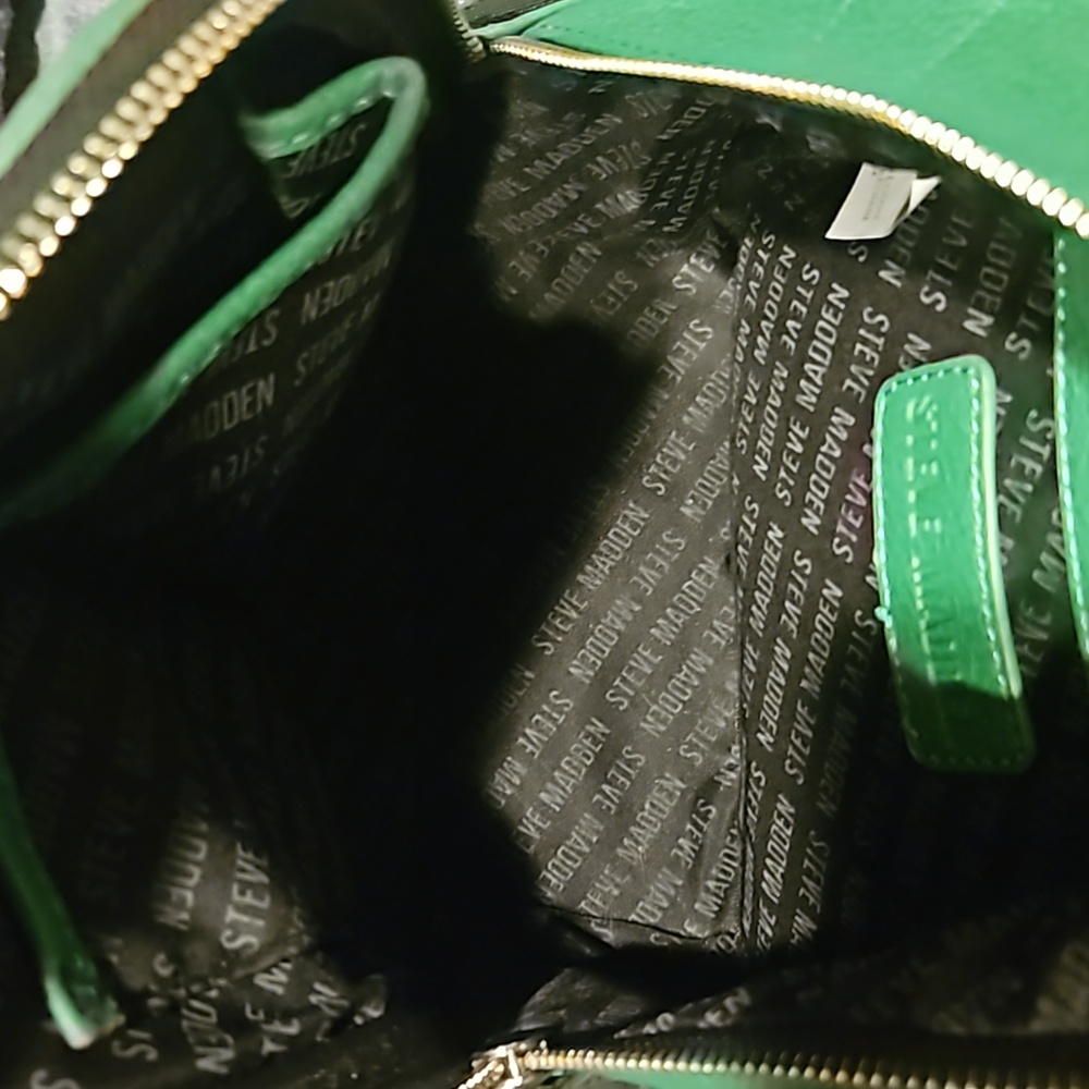 💚 🟩 Steve Madden Mini Backpack 🎒 - Picture 7 of 11